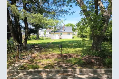 8539 Robin Avenue, Saint Louis, MO 63147 - Photo 12