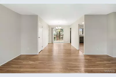 2627 SE Bruno Avenue, Saint Louis, MO 63114 - Photo 2