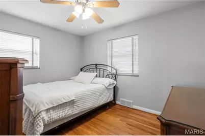 424 Tiffany Drive, Saint Louis, MO 63123 - Photo 12