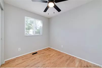 10430 Castle Drive, Saint Louis, MO 63136 - Photo 16