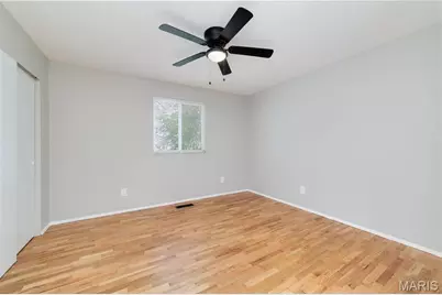 10430 Castle Drive, Saint Louis, MO 63136 - Photo 10