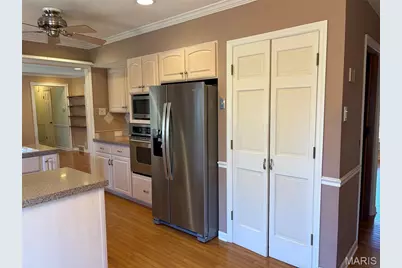 7654 Paragon Circle, Grantwood Village, MO 63123 - Photo 18