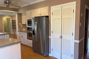 7654 Paragon Cir, Grantwood Village, MO 63123 - Photo 18