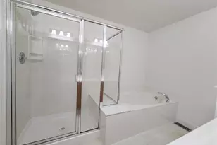 3642 Candlewyck Green Ct, Florissant, MO 63034 - Photo 14