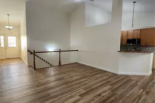 3642 Candlewyck Green Ct, Florissant, MO 63034 - Photo 4