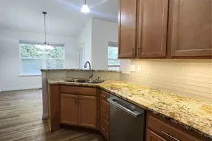 3642 Candlewyck Green Ct, Florissant, MO 63034 - Photo 8