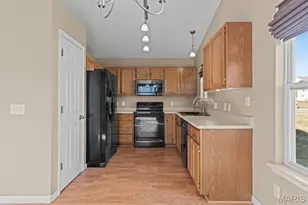 12512 Early Morning Dr, Black Jack, MO 63033 - Photo 6