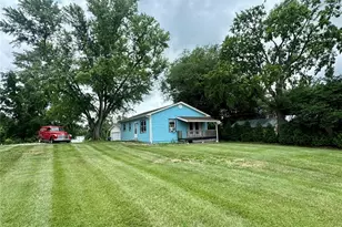 235 Green St, Augusta, MO 63332 - Photo 2