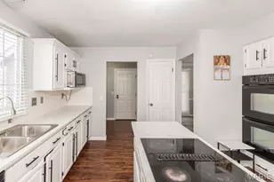 13023 Walnutway Manor, Saint Louis, MO 63146 - Photo 12