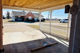 721 Ridge, Shelbina, MO 63468 - Photo 30