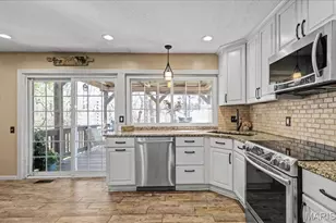 2113 Cherry Cove Ct, Maryland Heights, MO 63043 - Photo 12