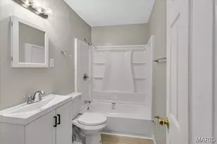 3368 Suncrest Ave, Breckenridge Hills, MO 63114 - Photo 12