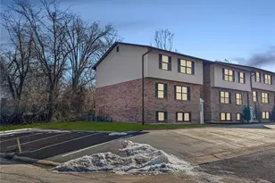 21 Village West Ct, Washington, MO 63090 - Photo 2