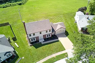 15648 Sugarridge Ct, Chesterfield, MO 63017 - Photo 2