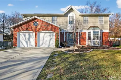 4910 Lowndes Drive, Saint Louis, MO 63129 - Photo 2
