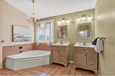 4910 Lowndes Drive, Saint Louis, MO 63129 - Photo 38