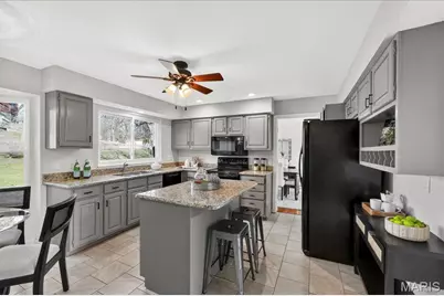 4910 Lowndes Drive, Saint Louis, MO 63129 - Photo 16