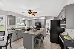 4910 Lowndes Dr, Saint Louis, MO 63129 - Photo 16