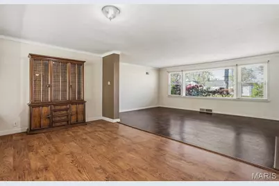 634 Warrenton Drive, Saint Louis, MO 63122 - Photo 8