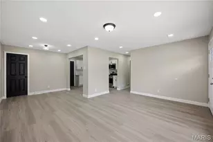 5533 Donbar Dr, Saint Louis, MO 63121 - Photo 4