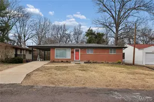 5533 Donbar Dr, Saint Louis, MO 63121 - Photo 2