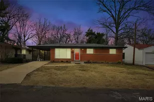 5533 Donbar Dr, Saint Louis, MO 63121 - Photo 1