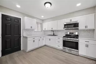 5533 Donbar Dr, Saint Louis, MO 63121 - Photo 6