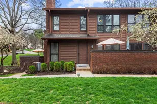 2000 Trailcrest Ln, Kirkwood, MO 63122 - Photo 2