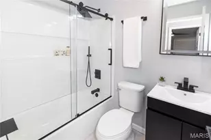 2766 Chalet Hill Dr, Saint Louis, MO 63129 - Photo 28