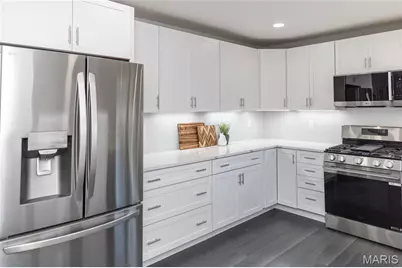 2766 Chalet Hill Drive, Saint Louis, MO 63129 - Photo 10