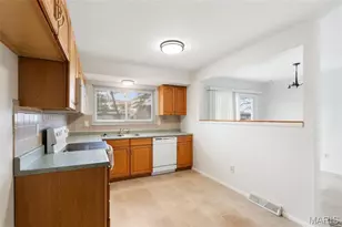 500 Ken Dr, Saint Charles, MO 63301 - Photo 10