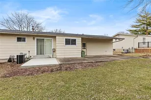 500 Ken Dr, Saint Charles, MO 63301 - Photo 4