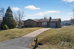 16 Knollwood Ct, Saint Charles, MO 63304 - Photo 52