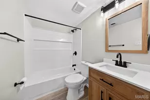 5766 Westphalia Ln, Saint Louis, MO 63129 - Photo 14