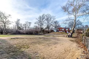 8111 Roxburgh Dr, Saint Louis, MO 63105 - Photo 32