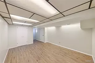 2531 Wesglen Estates Dr, Maryland Heights, MO 63043 - Photo 22