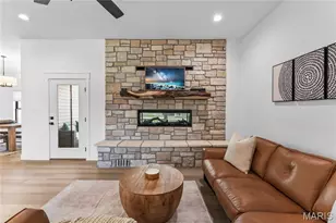 714 Magnolia Dr, Farmington, MO 63640 - Photo 6
