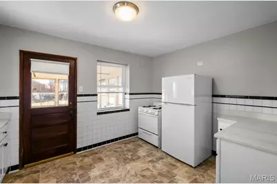 704 Dallas Drive, Bella Villa, MO 63125 - Photo 12