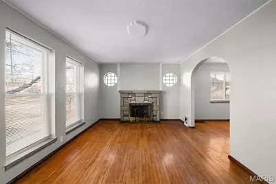 704 Dallas Drive, Bella Villa, MO 63125 - Photo 6