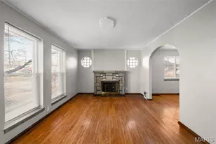 704 Dallas Dr, Bella Villa, MO 63125 - Photo 6