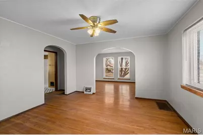 704 Dallas Drive, Bella Villa, MO 63125 - Photo 10