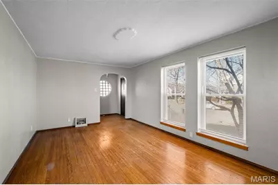 704 Dallas Drive, Bella Villa, MO 63125 - Photo 8