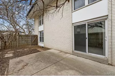 10445 Briarbend Drive #5, Saint Louis, MO 63146 - Photo 2