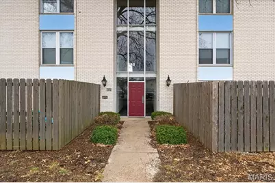 10445 Briarbend Drive #5, Saint Louis, MO 63146 - Photo 4