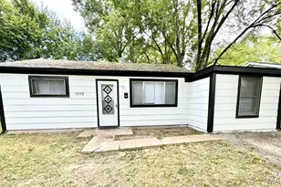 10132 Duke Dr, Saint Louis, MO 63136 - Photo 1