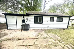 10132 Duke Dr, Saint Louis, MO 63136 - Photo 2