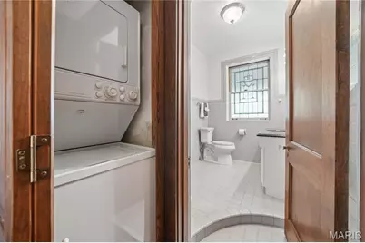6335 Pershing Avenue, University City, MO 63130 - Photo 26