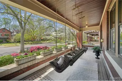6335 Pershing Avenue, University City, MO 63130 - Photo 2