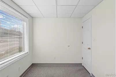 245 S Commercial Avenue, Saint Clair, MO 63077 - Photo 18