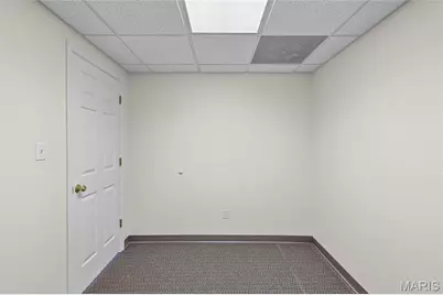 245 S Commercial Avenue, Saint Clair, MO 63077 - Photo 22